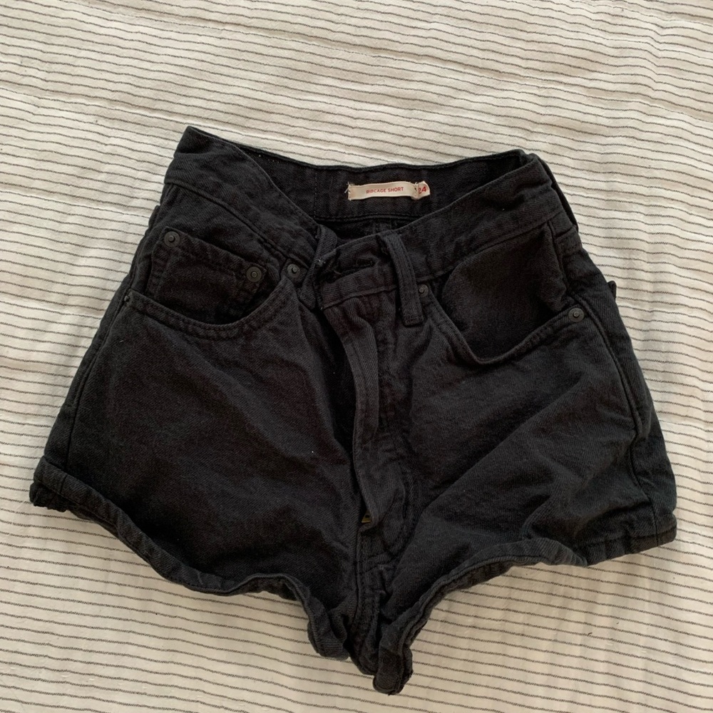 Levi’s rib cage shorts